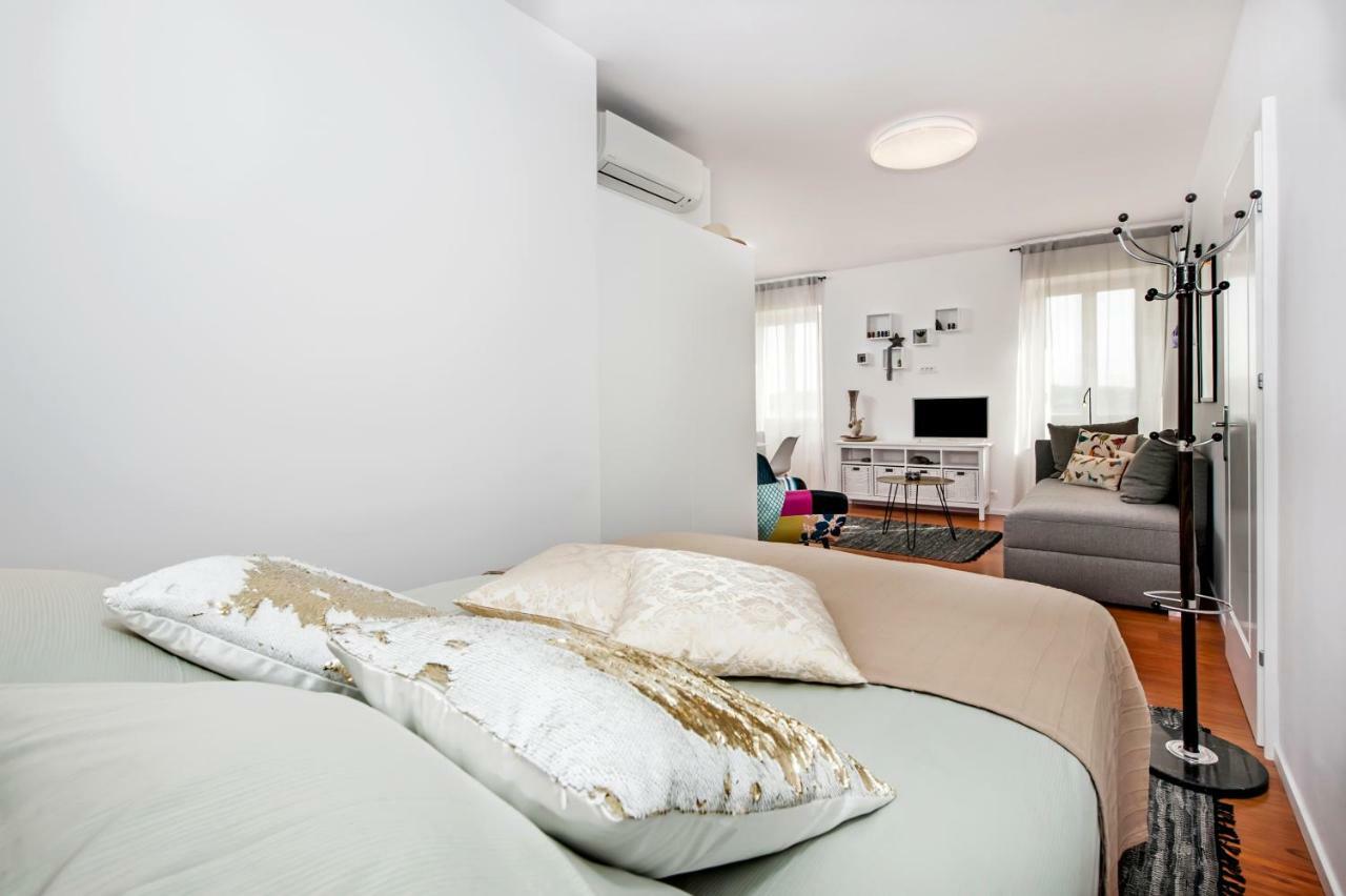Apartments Sea View - Sunrise And Maremonte Rovinj Dış mekan fotoğraf